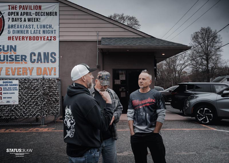 Andre speaking to veterans at an event